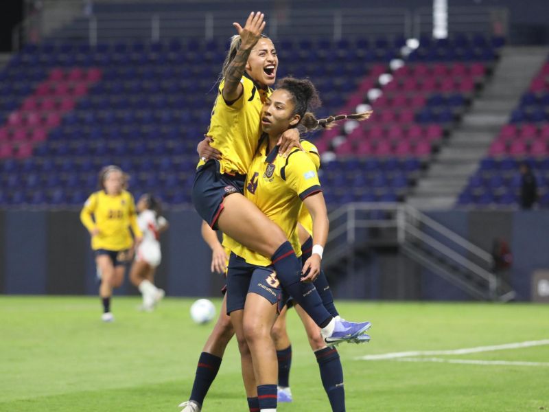 Ecuador vence 3-1 a Perú y lidera el Grupo A de la Copa América Femenina