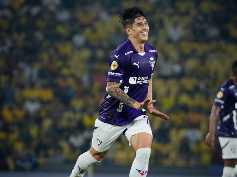 Triunfo albo en Guayaquil: Liga derrota 1-0 a Barcelona