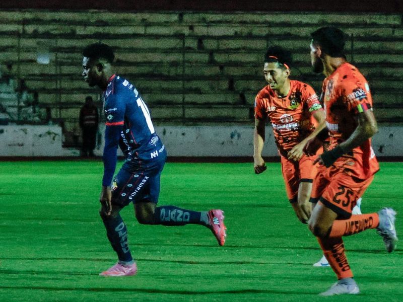 El Nacional rescata un empate ante Libertad en vibrante encuentro
