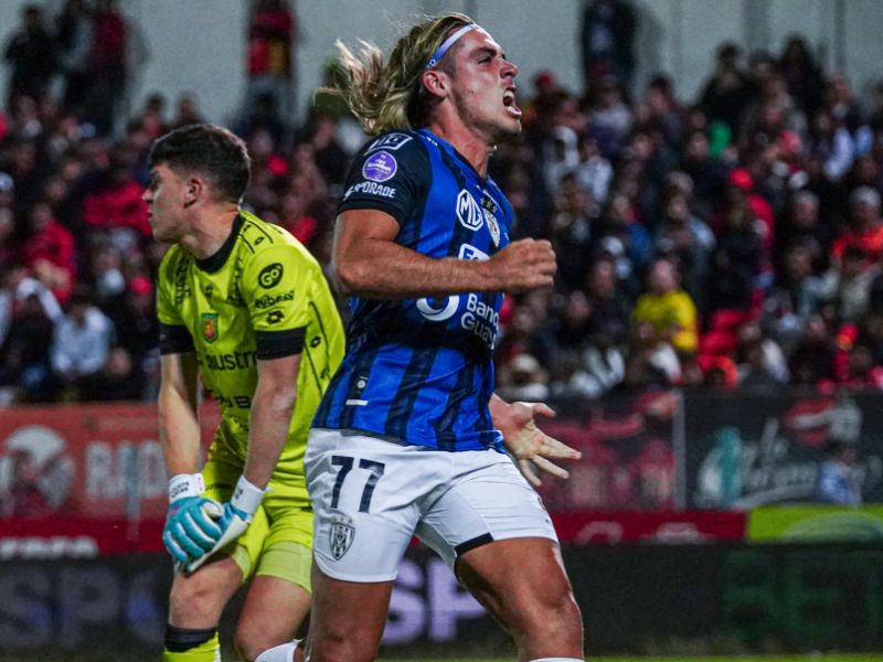 Independiente del Valle golea 3-0 a Deportivo Cuenca y afianza su liderato