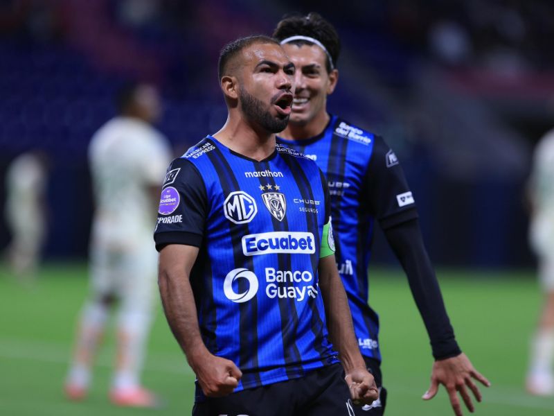 Independiente del Valle vence 2-1 a Orense y se mantiene líder