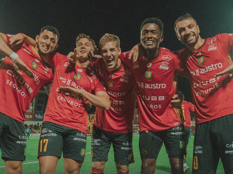 Deportivo Cuenca rompe su mala racha y vence 2-0 a Vinotinto en la LigaPro