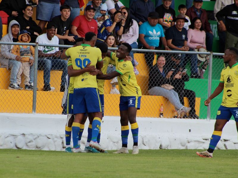 El Súper Guala da el golpe: Gualaceo remonta y elimina a Vino Tinto de la Copa Ecuador