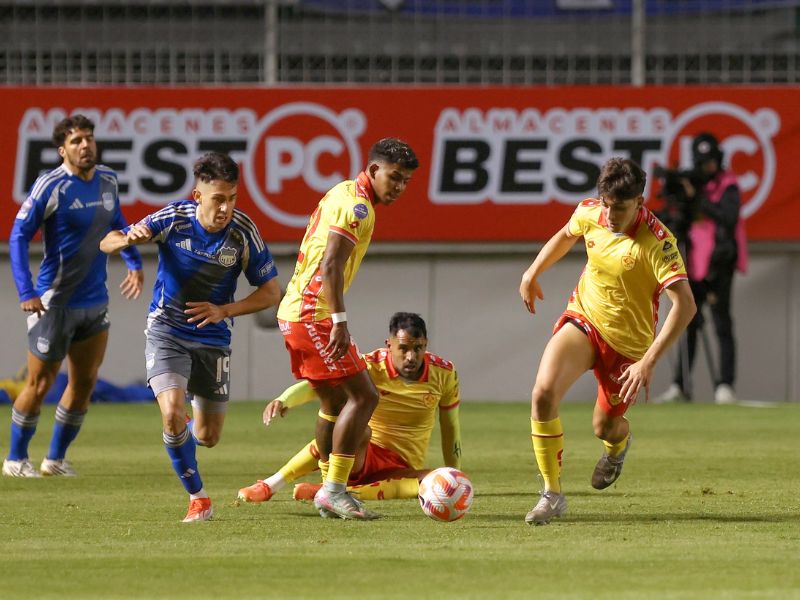 ¡Triunfazo azul en el Gonzalo Pozo! Emelec se impone a Aucas y se mete de lleno en la pelea por el Hexagonal