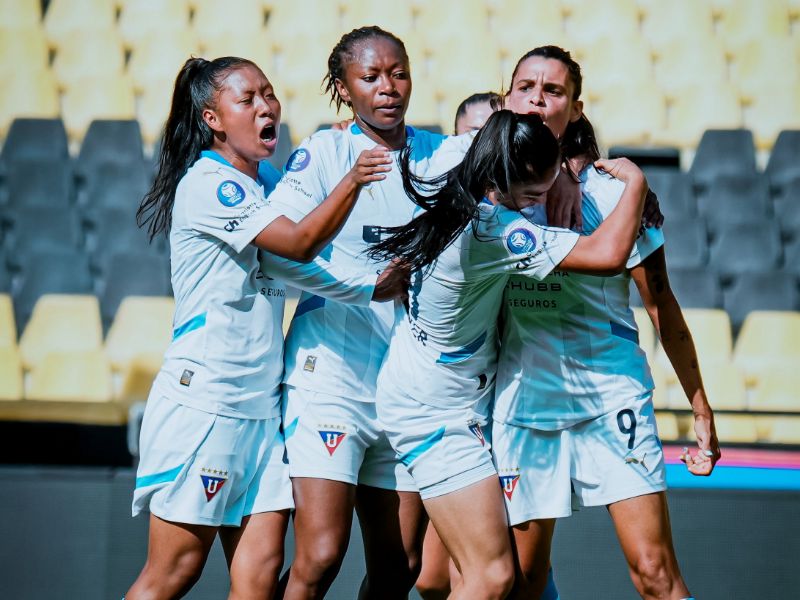 Guerreras Albas toman ventaja en la semifinal de ida 2-0 sobre Barcelona en Guayaquil