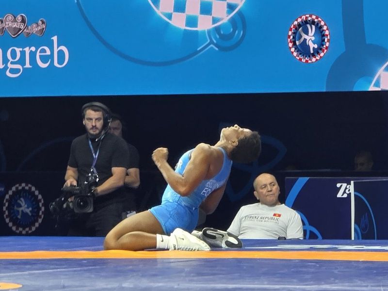 Génesis Reasco hace historia y Ecuador celebra su primer oro mundial en lucha libre femenina