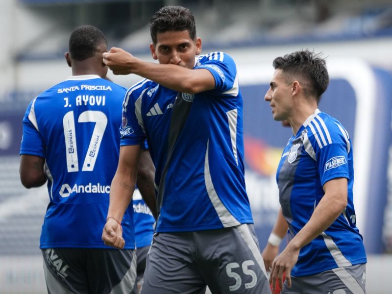 Emelec aplasta a El Nacional 4-0 en el Capwell y cierra la fase inicial con autoridad