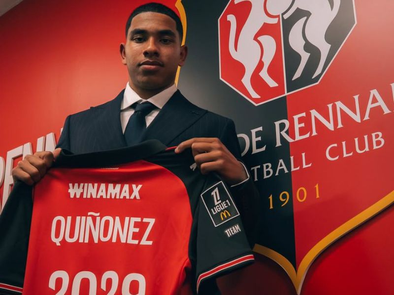 Elías Legendre Quiñónez firma contrato profesional con el Stade Rennais de la Ligue 1