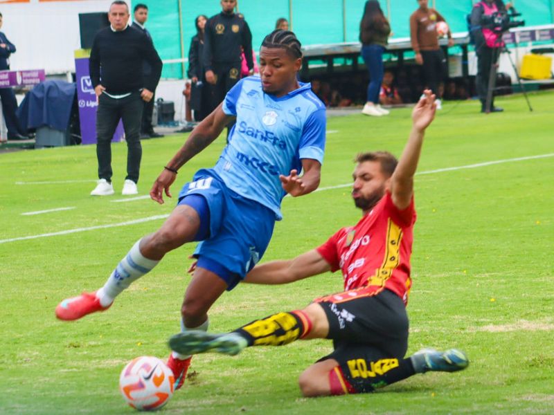 Deportivo Cuenca sorprendió a Macará y se llevó los tres puntos del Bellavista