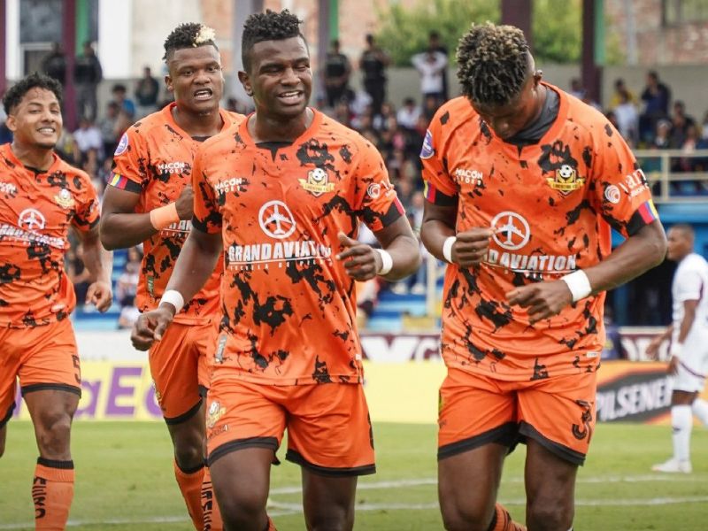 Libertad venció 2-1 a Liga de Quito y dio la sorpresa en la LigaPro
