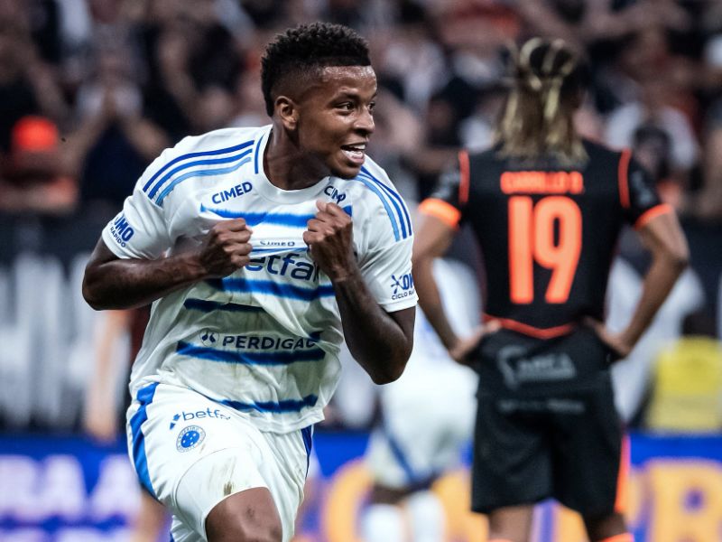 Keny Arroyo marca doblete ante Corinthians, pero Cruzeiro se queda sin final