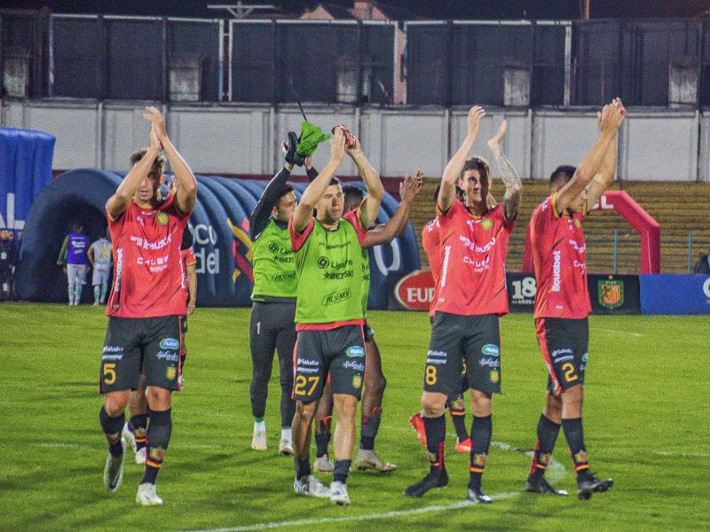 Deportivo Cuenca vence a Mushuc Runa por 3-0