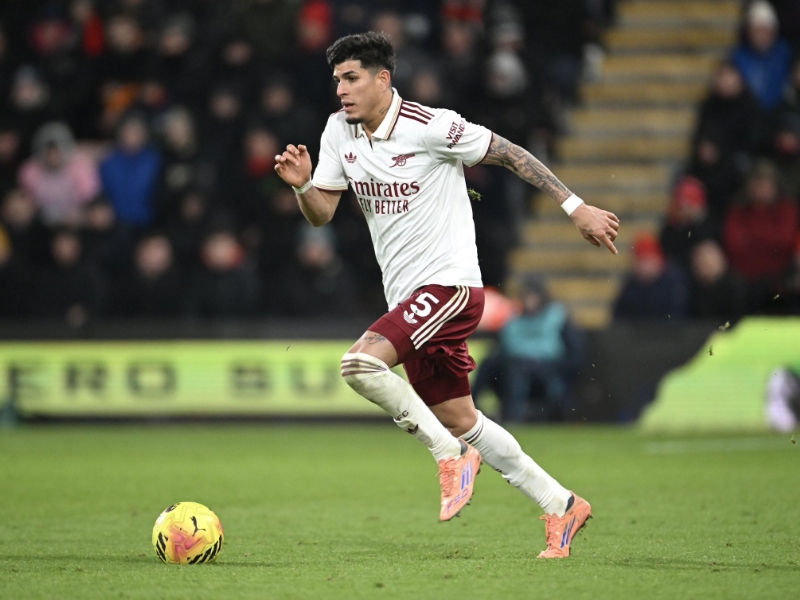 Arsenal y Liverpool empataron en un partido marcado por la salida de Piero Hincapié