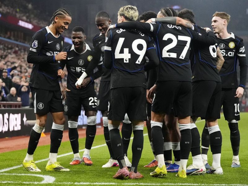 Chelsea goleó 4-1 al Aston Villa con gran actuación de Moisés Caicedo