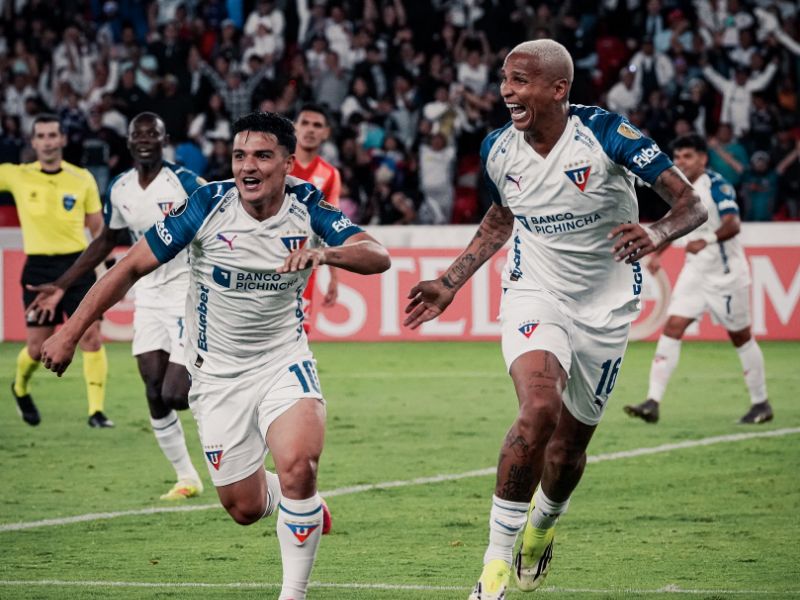 Liga de Quito remontó ante Always Ready y clasificó como líder de grupo en la Copa Libertadores
