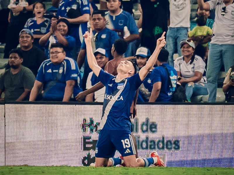 ¡Victoria de oro en el Capwell! Emelec se impone ante Universidad Católica