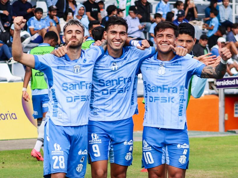 Macará arrolla con autoridad y goleá 3-0 a Deportivo Cuenca en el Bellavista