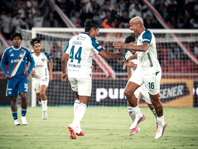 Liga de Quito vence 2-0 a Emelec y se afianza en la pelea alta de la Liga Ecuabet