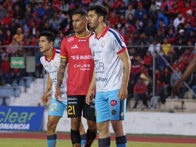 El Nacional vence a Deportivo Cuenca en un emocionante partido con un marcador final de 3-1