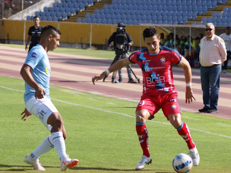 Emocionante empate en los minutos finales entre Universidad Católica y El Nacional en el Olímpico Atahualpa