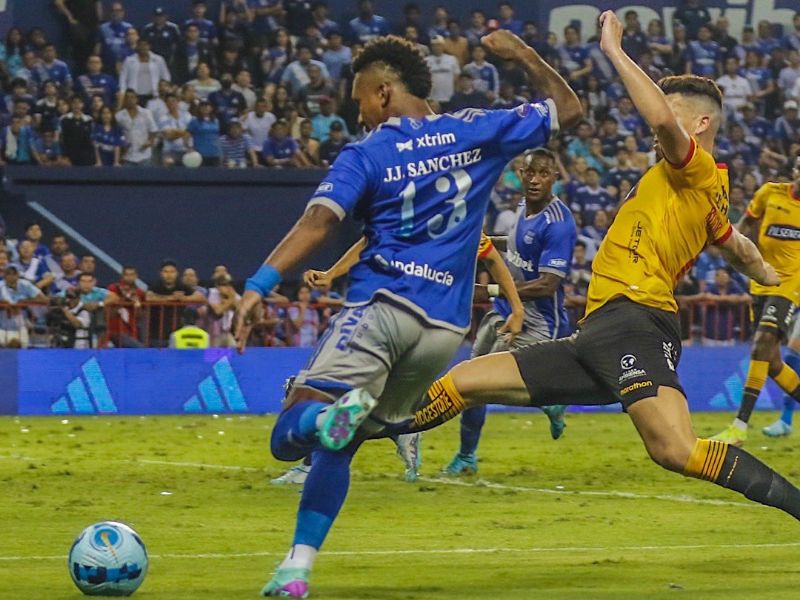 Emelec y Barcelona igualan en un partido sin goles en un clásico del astillero muy Intenso