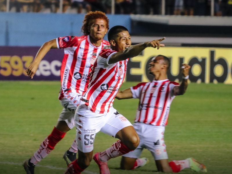 Técnico Universitario asegura su clasificación a la Copa Sudamericana en tras empatar ante Delfín 2-2