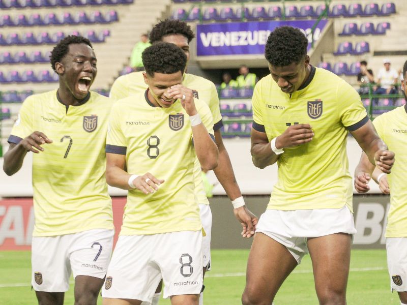 Ecuador domina a Bolivia 2-0 en el Preolímpico y rumbo al cuadrangular final