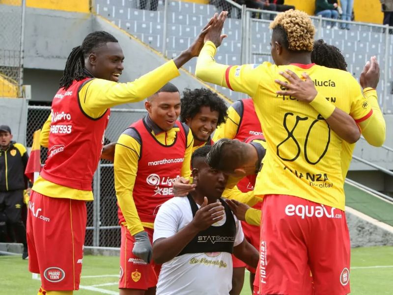 El actual Campeón Aucas retoma el camino del triunfo con goleada de 4 a 1 ante Universida Católica