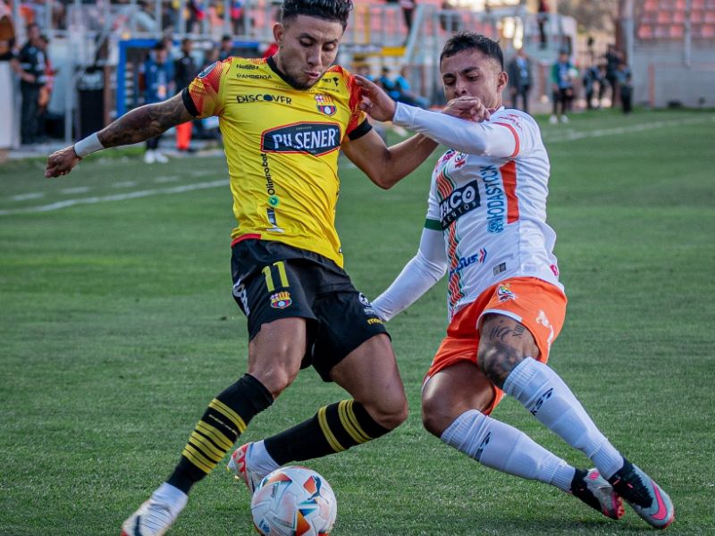 Barcelona SC abre su camino en la Copa Libertadores con un empate frente a Cobresal