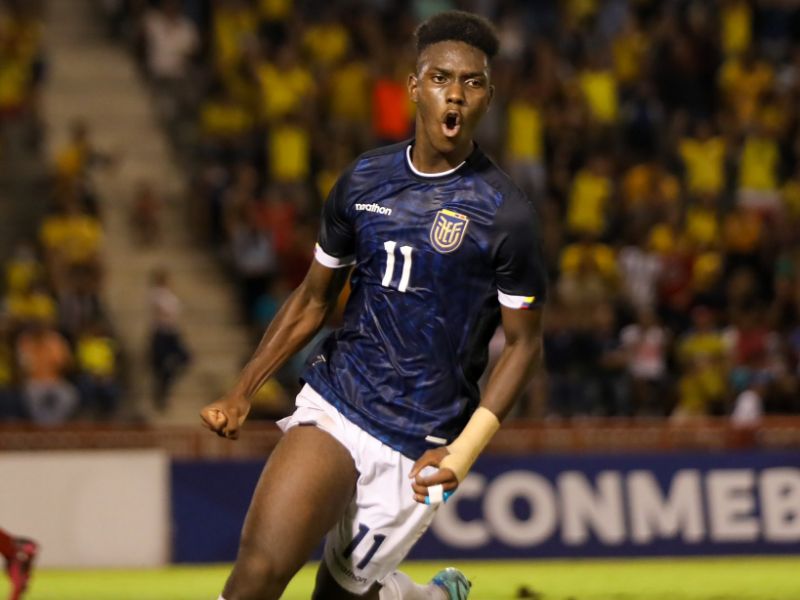 Ecuador sub 17 golea a Colombia y lidera la tabla del Grupo A del Sudamericano