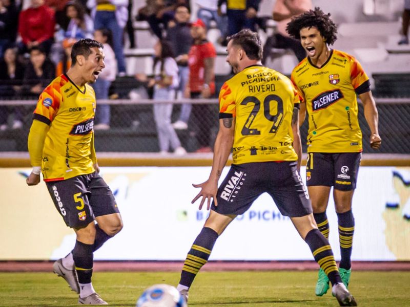Barcelona supera a Imbabura y gana 3-1 en la primera fecha