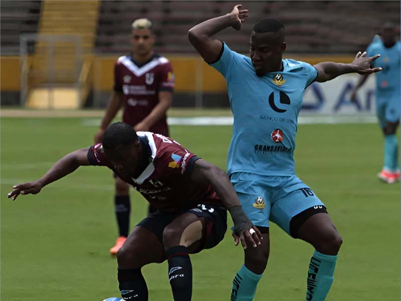 Libertad se impone 2-1 en su visita a Universidad Católica