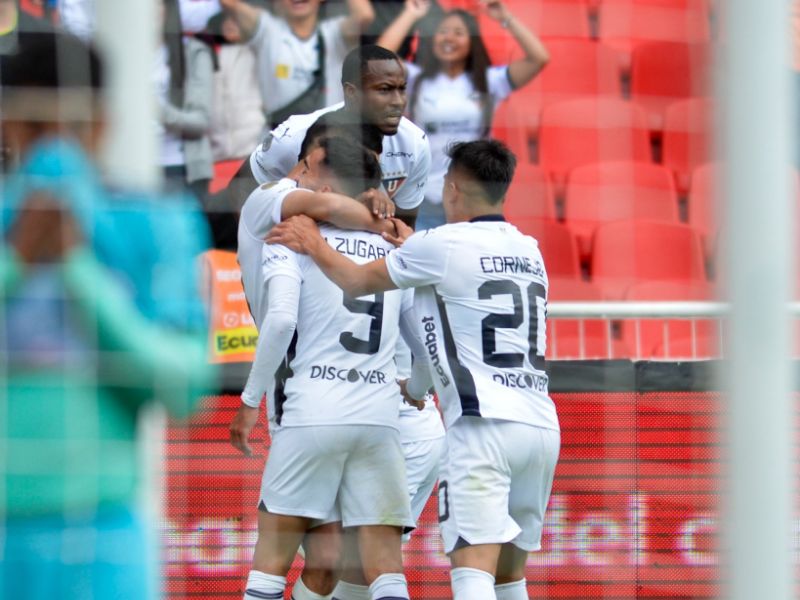 Liga de Quito responde y se impone a Cumbayá tras gol tempranero