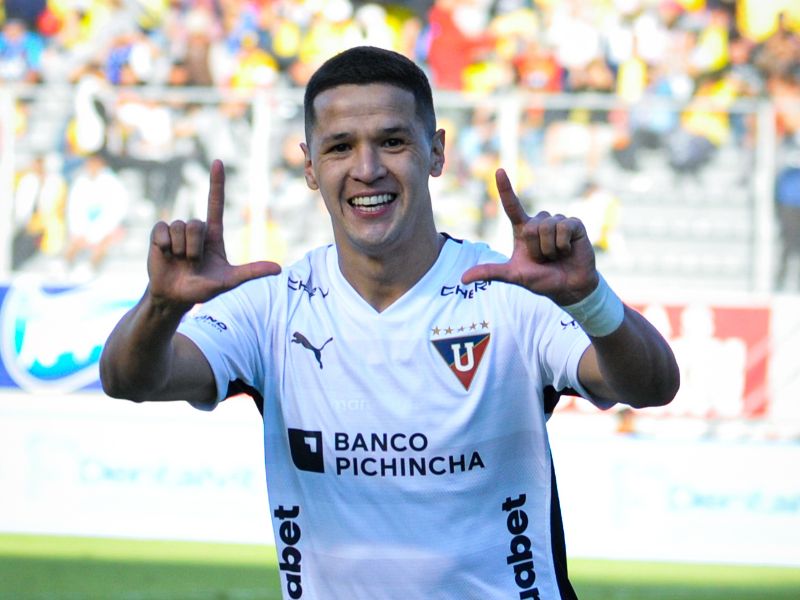 Liga de Quito se lleva la victoria ante Aucas con gol de Alex Arce