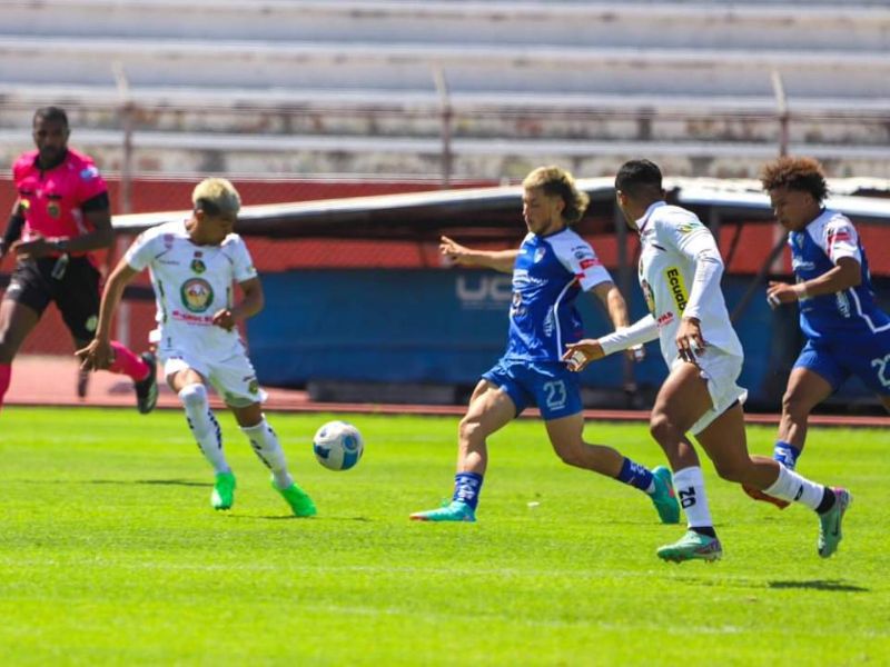 Mushuc Runa remonta y supera a Imbabura en un emocionante 3-2