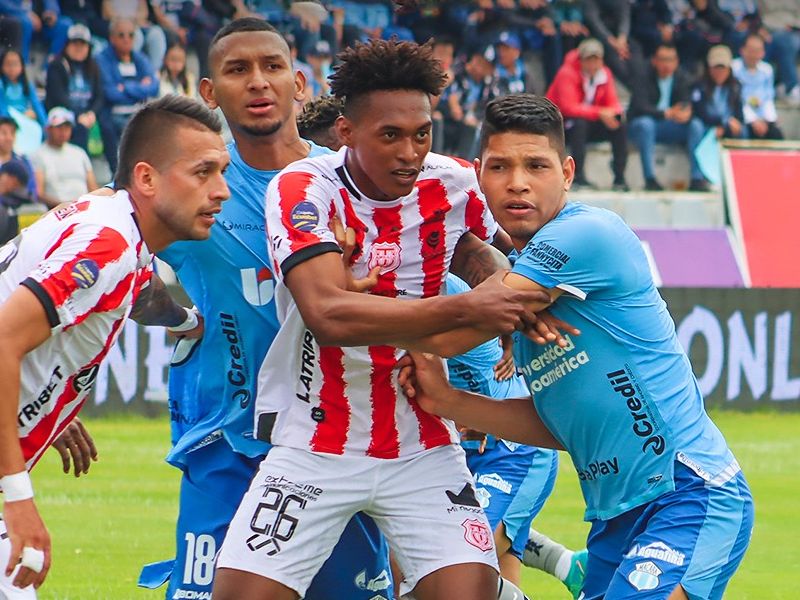 Empate sin goles en el clásico ambateño entre Técnico Universitario y Macará