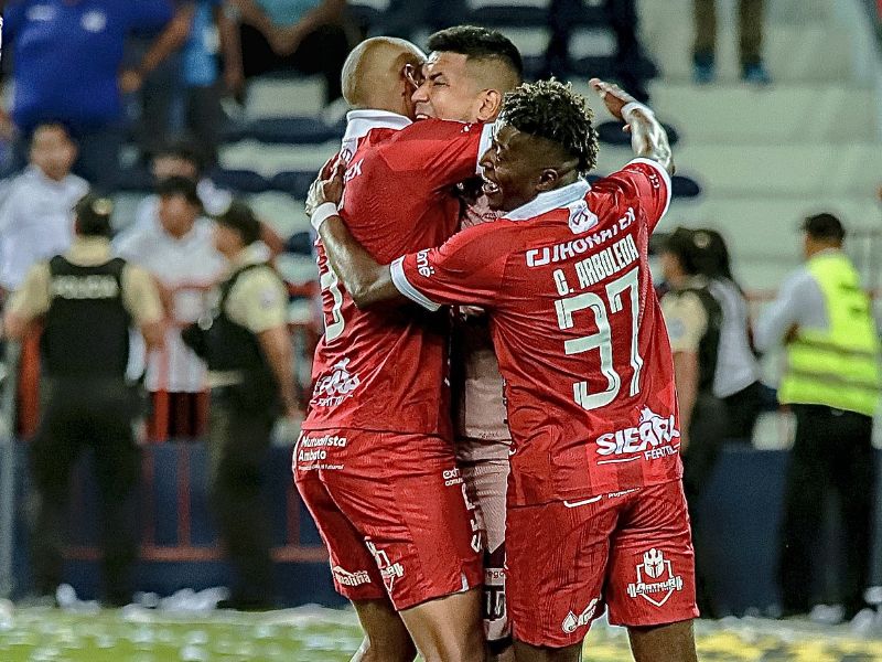 Técnico Universitario derrota a Emelec 3-2 en penales y clasifica a cuartos de final