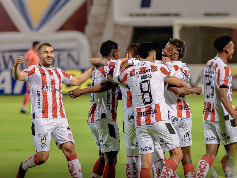 Contundente triunfo de Técnico Universitario sobre Libertad FC: 3-0 en el Bellavista