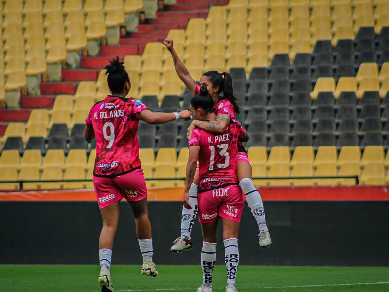 Dragonas IDV toma la delantera en la Superliga Femenina tras vencer a Barcelona