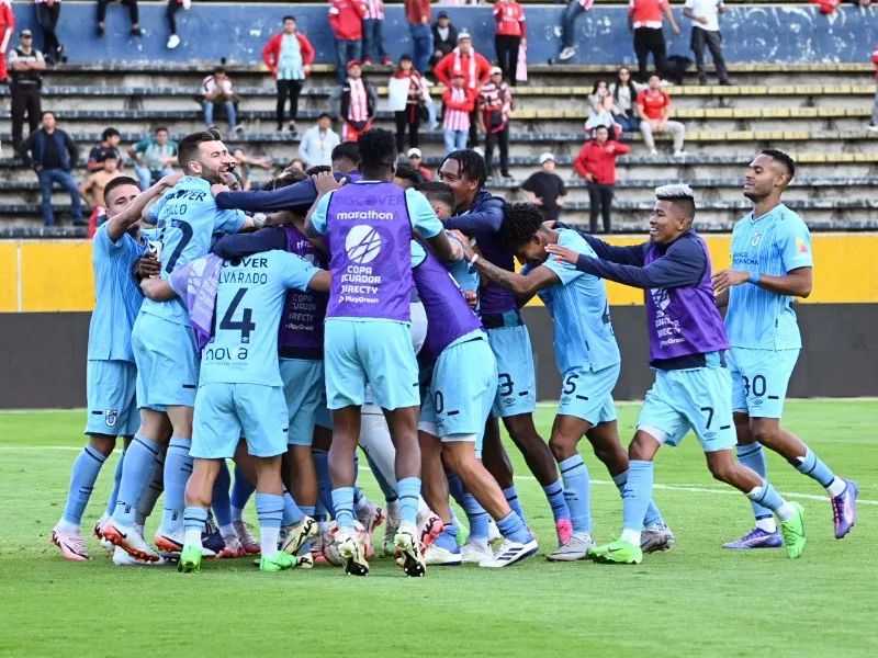 Universidad Católica asegura su lugar en semifinales tras vencer a Técnico en los penales
