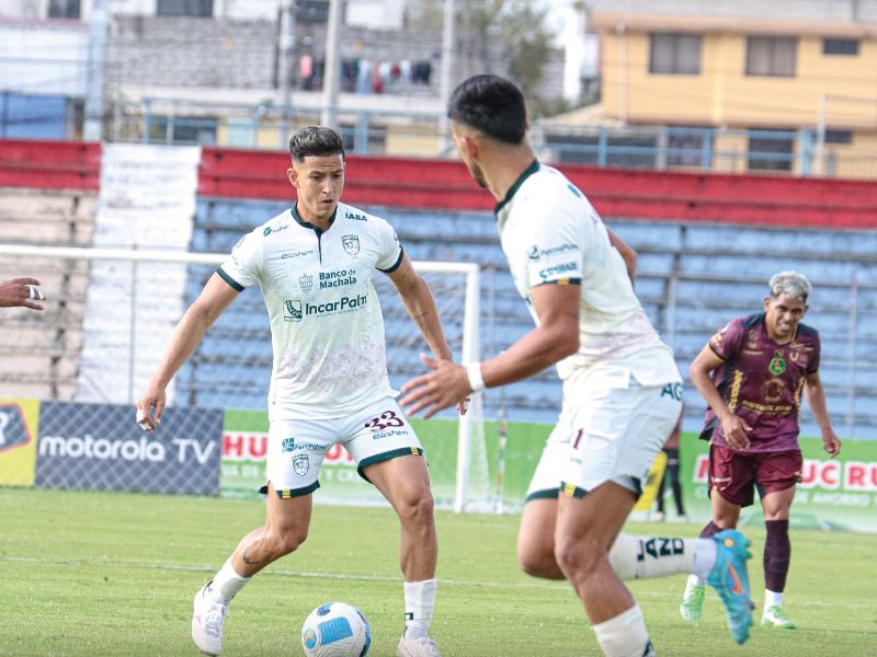 Mushuc Runa golea 3-0 a Orense con triplete de Enzo Fernández