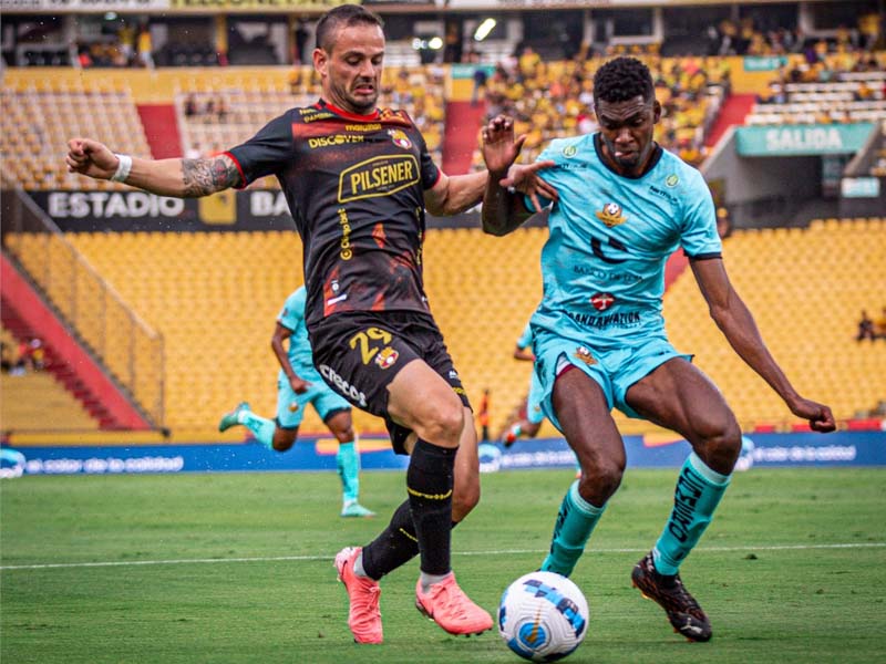 Libertad resiste y saca un valioso 0-0 ante Barcelona SC en Guayaquil