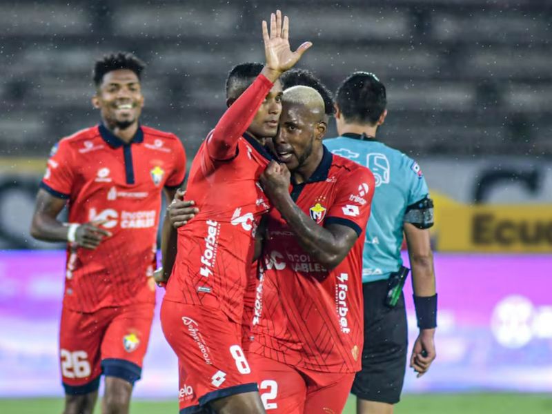 El Nacional arrasa a Barcelona con un 3-0 contundente