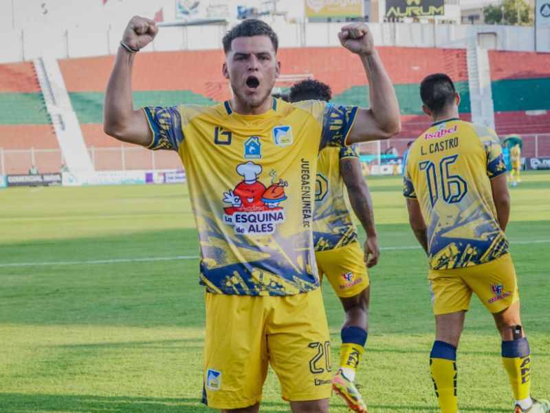 Delfín se lleva los tres puntos de Ambato tras vencer a Macará 2-0
