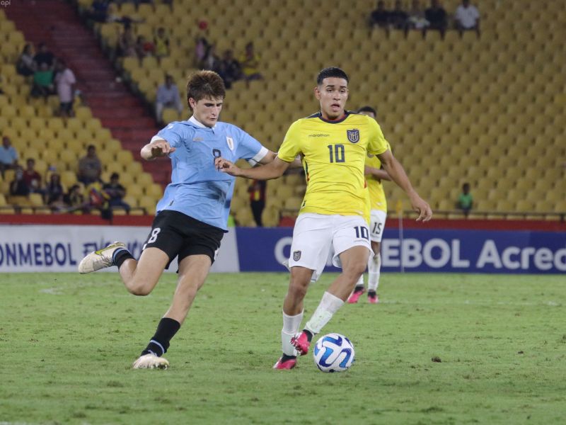 La Minitri Sub17 no pudo con su similar de Uruguay y cayó por 2 goles a 0 en el grupo A del Sudaméricano Sub17