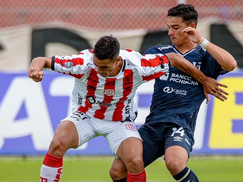 Técnico Universitario se impone 2-0 a Universidad Católica en Ambato