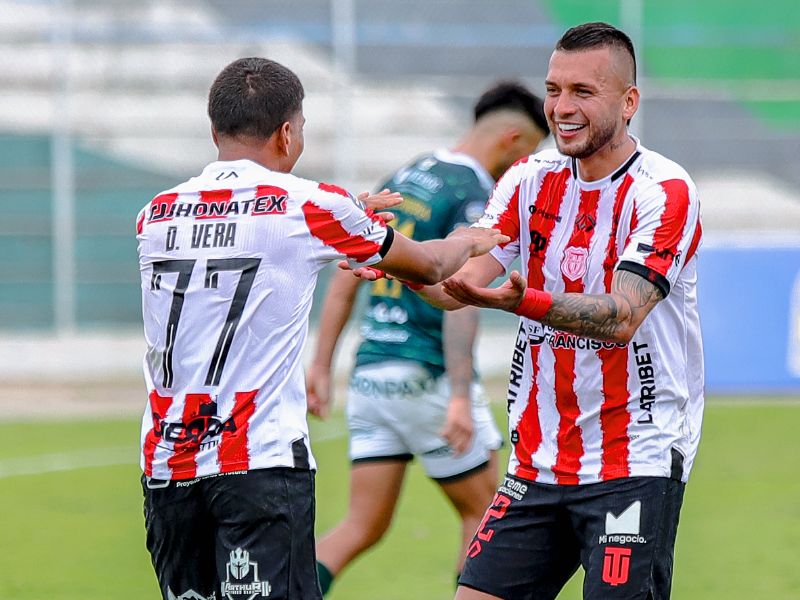 Con goles de Torres y Armas, Técnico Universitario vence 2-0 a Orense y mantiene su sueño de clasificar a la Copa Sudamericana