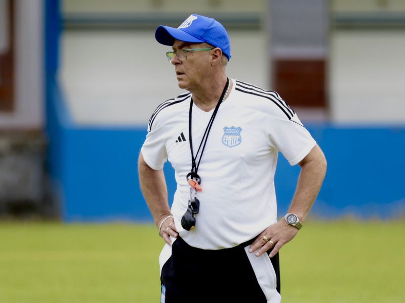Jorge Célico asume como nuevo DT de Emelec para la temporada 2025