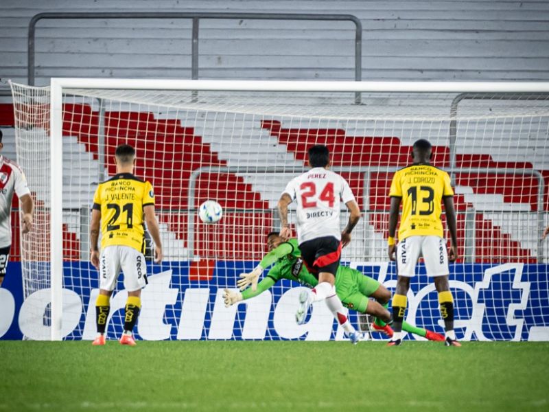 Empate sin goles en el Monumental, River Plate y Barcelona SC igualan 0-0 en la Copa Libertadores 2025