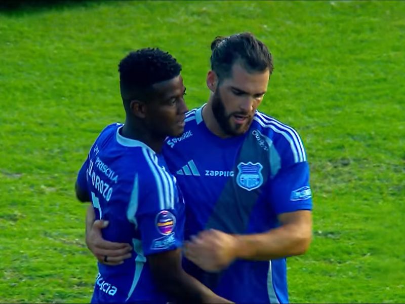 Triunfo con sufrimiento: Emelec gana y termina con dos expulsados
